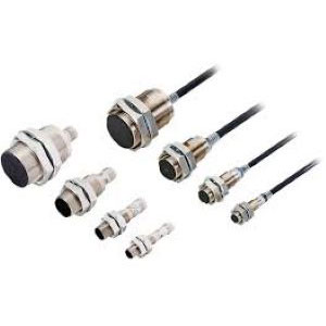 Omron E2E-X5MC312-M1 Proximity Sensor